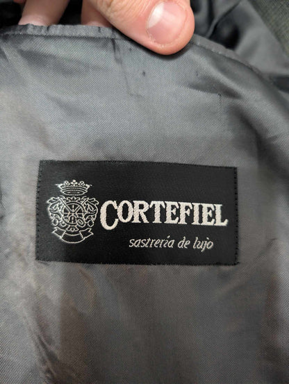 Sympathique costume croisé en laine