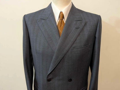 Prächtiger, zweireihiger, gestreifter Wollanzug