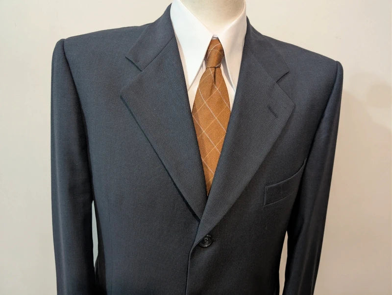 Classique costume bleu marine en laine