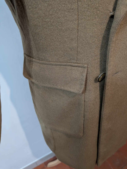 Originaler kamelfarbener, zweireihiger Wollmantel