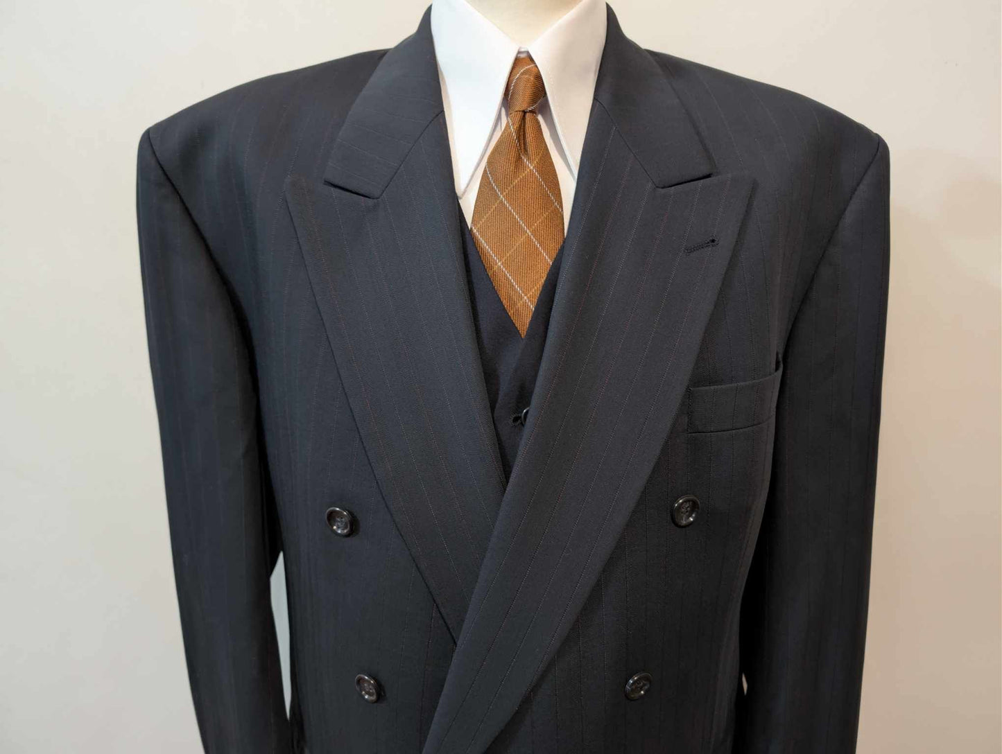 Géant costume croisé pinstripe en laine