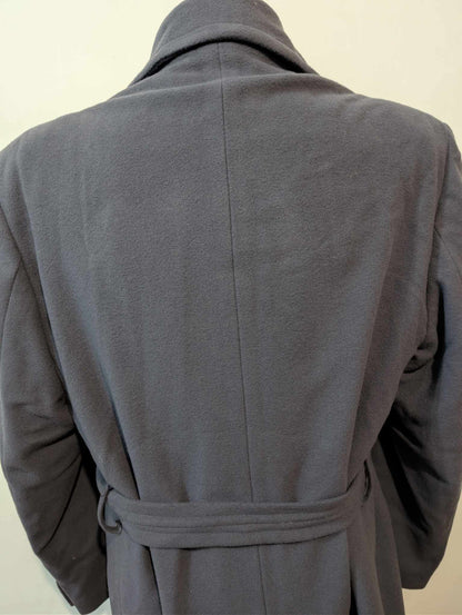 Mystérieux manteau croisé en laine