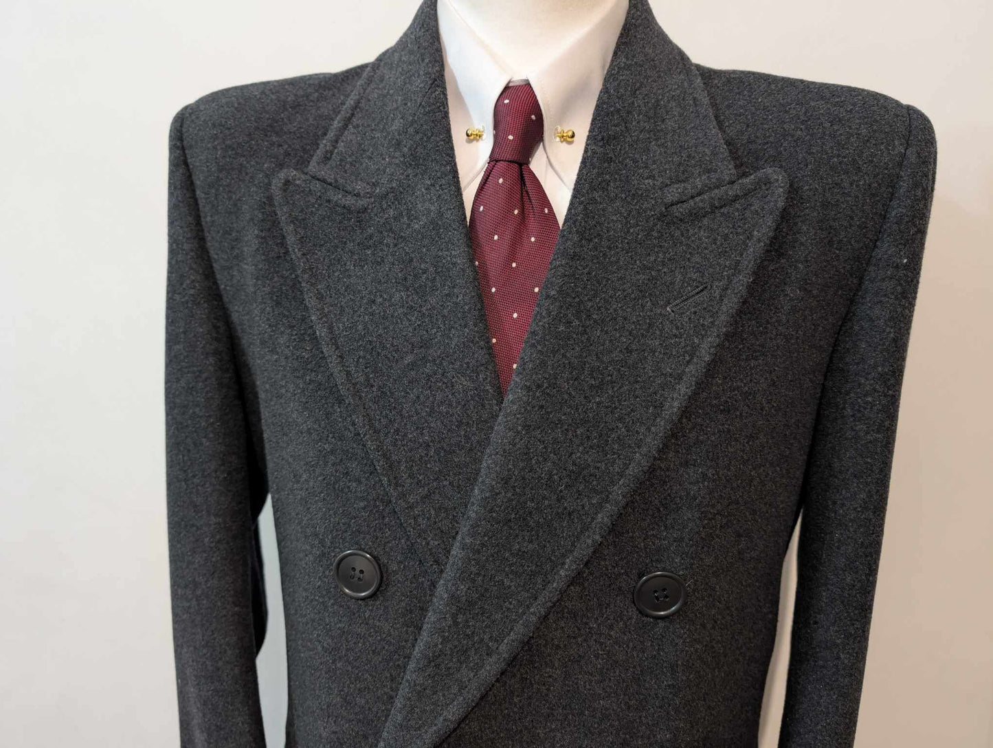 Classique manteau croisé gris en laine