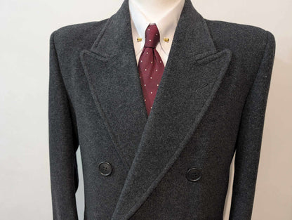 Classique manteau croisé gris en laine