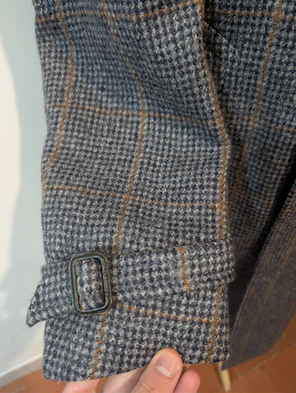 wunderschöner karierter Tweedmantel