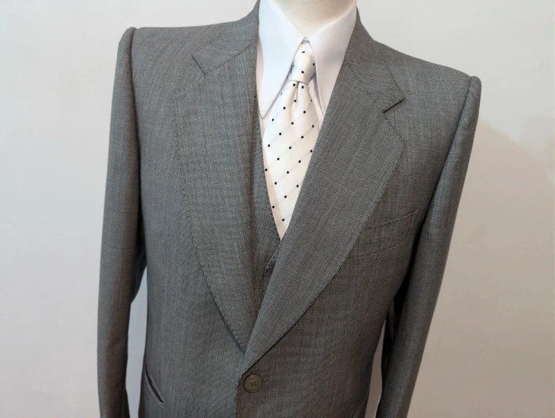 Prächtiger dreiteiliger Wollanzug