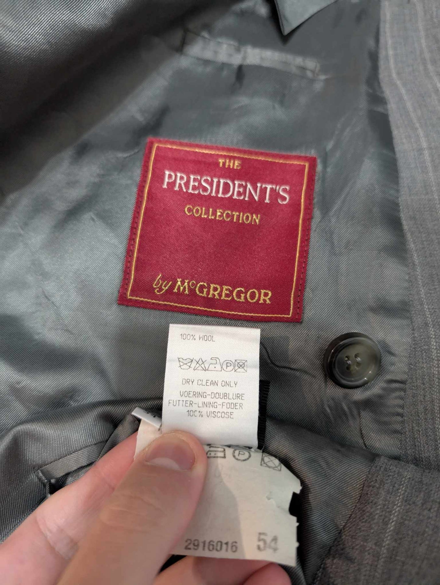 Formidable costume croisé pinstripe en laine