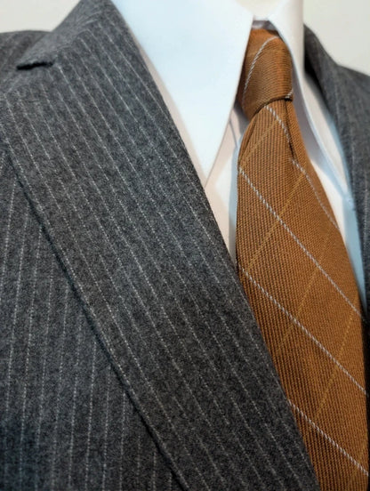 Unglaublicher Flanell-Nadelstreifenanzug