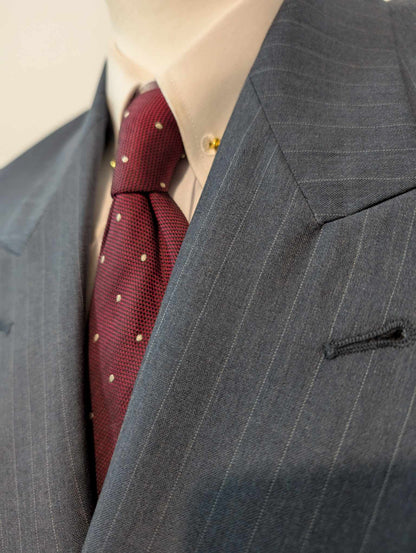 Légendaire costume croisé pinstripe en laine froide