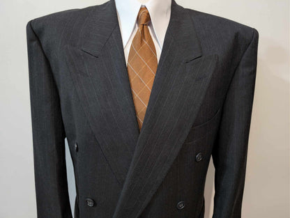 Méchant costume croisé pinstripe en laine