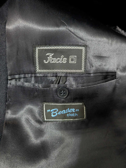 Classique manteau bleu marine en laine