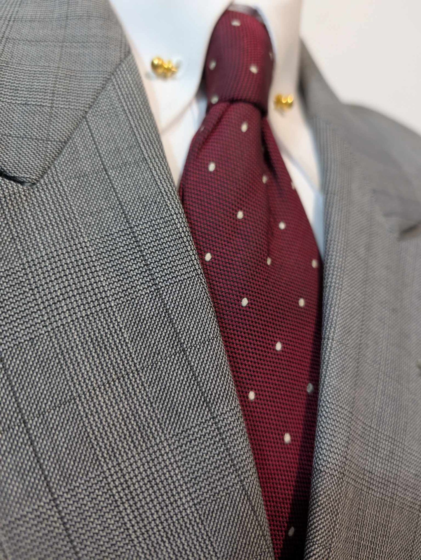 Impressionnant costume croisé de couleurs gris en laine