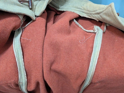 Hellgrüner Wollmantel