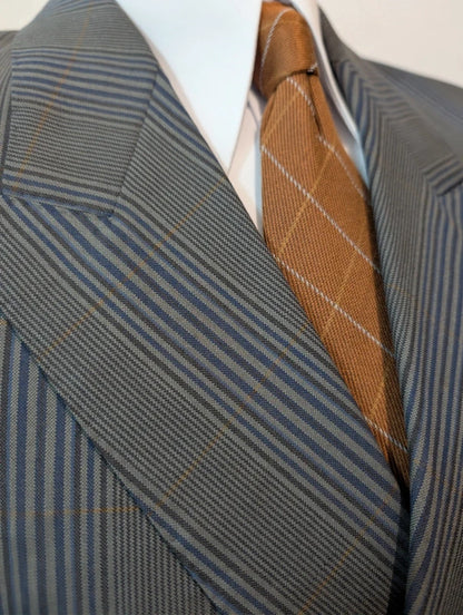 Magnifique costume croisé en laine