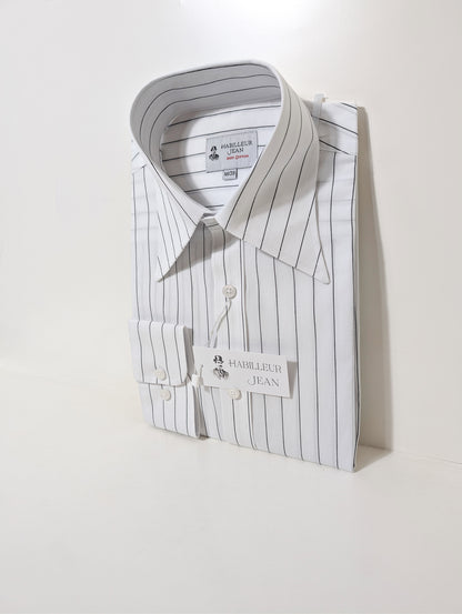 Chemise à rayures noires