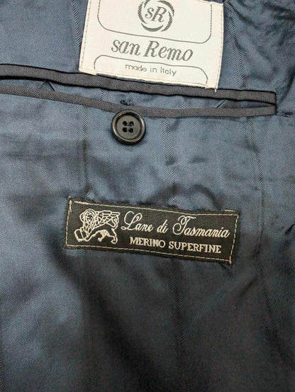 Ravissant costume croisé bleu marine en laine froide