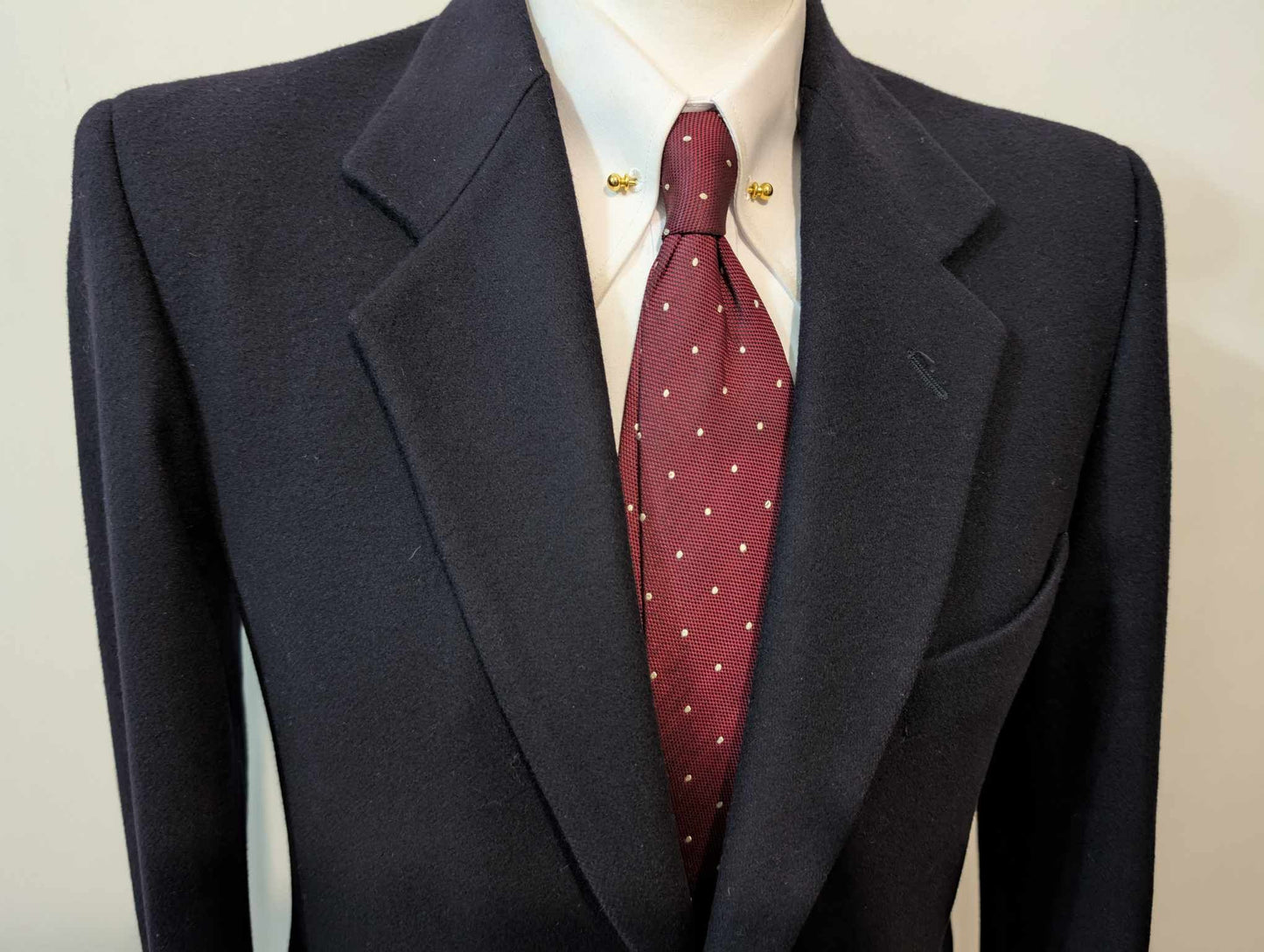 Élégante veste de couleur bleu marine en flanelle de laine et cache