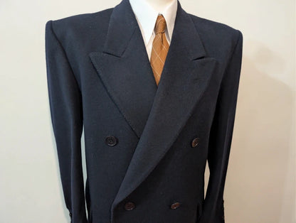 Legendärer marineblauer Zweireihermantel aus Wolle