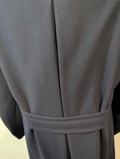 Legendärer marineblauer Zweireihermantel