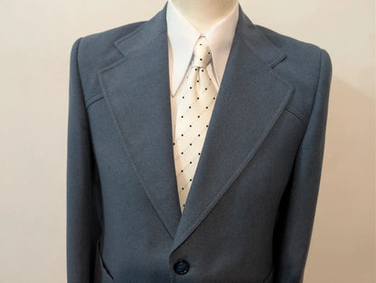 Prächtiger marineblauer Flanellanzug