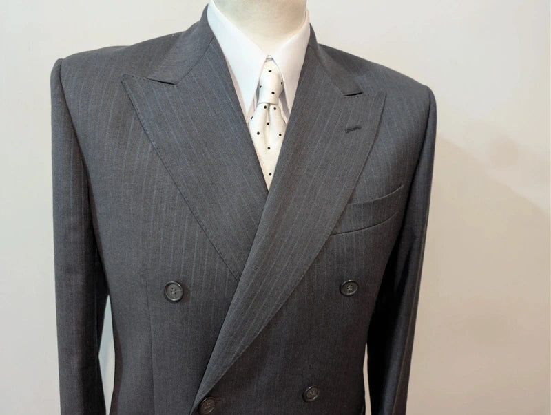 Exceptionnel costume croisé Pinstripe en laine