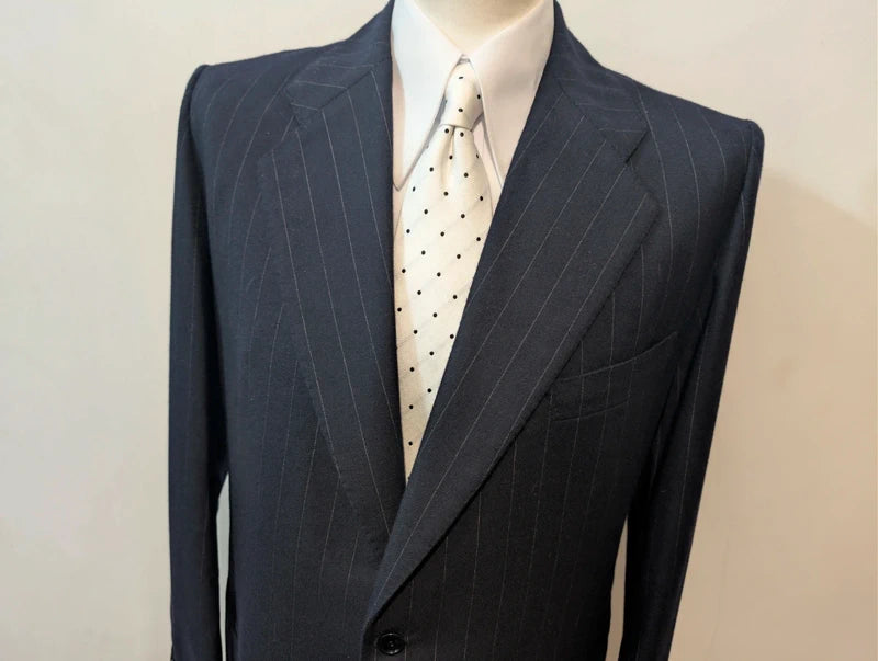 Magnifique costume pinstripe en flanelle lourde
