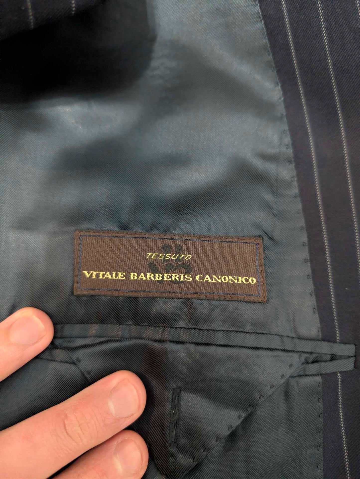 Legendärer zweireihiger Nadelstreifenanzug aus Wolle