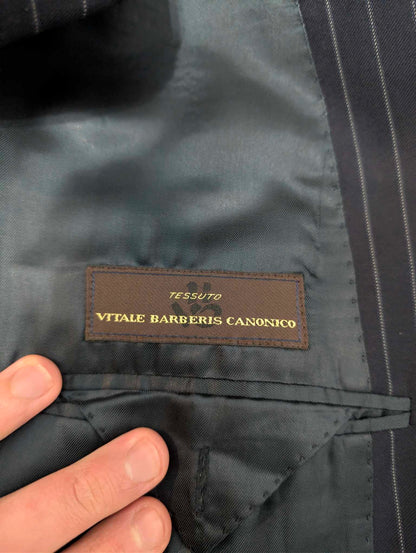 Legendärer zweireihiger Nadelstreifenanzug aus Wolle