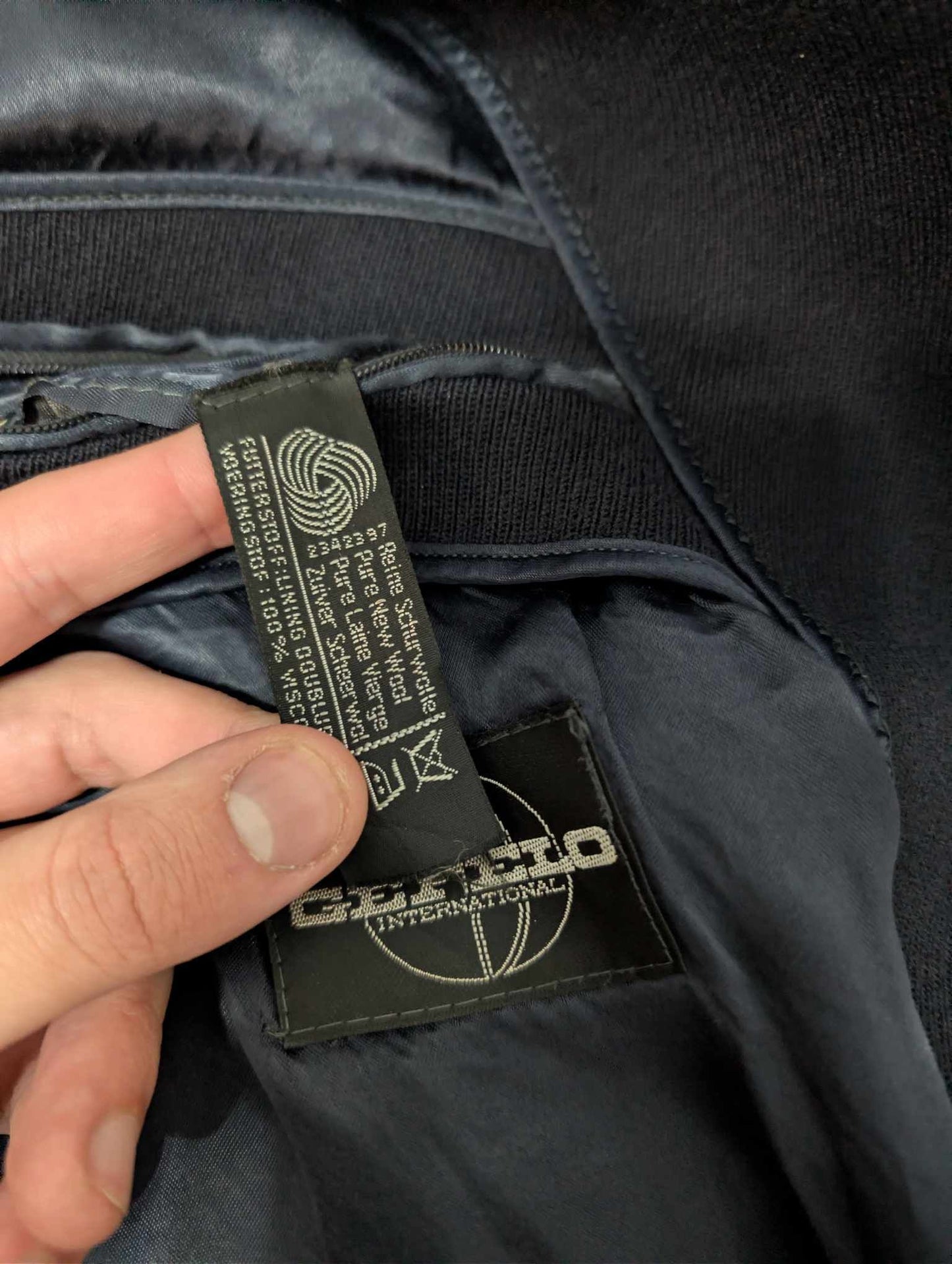 Magnifique trench coat bleu marine en laine