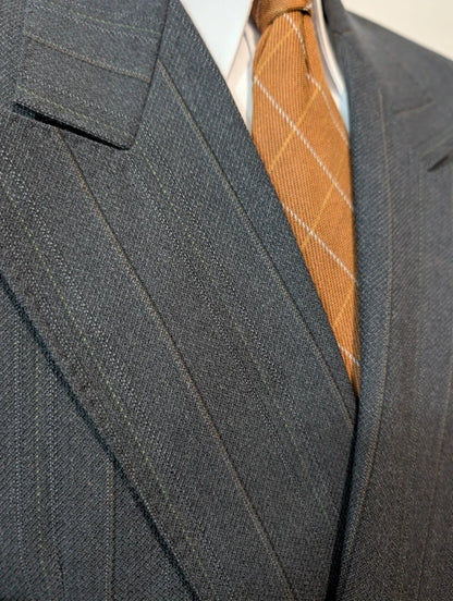 Prächtiger, zweireihiger, gestreifter Wollanzug