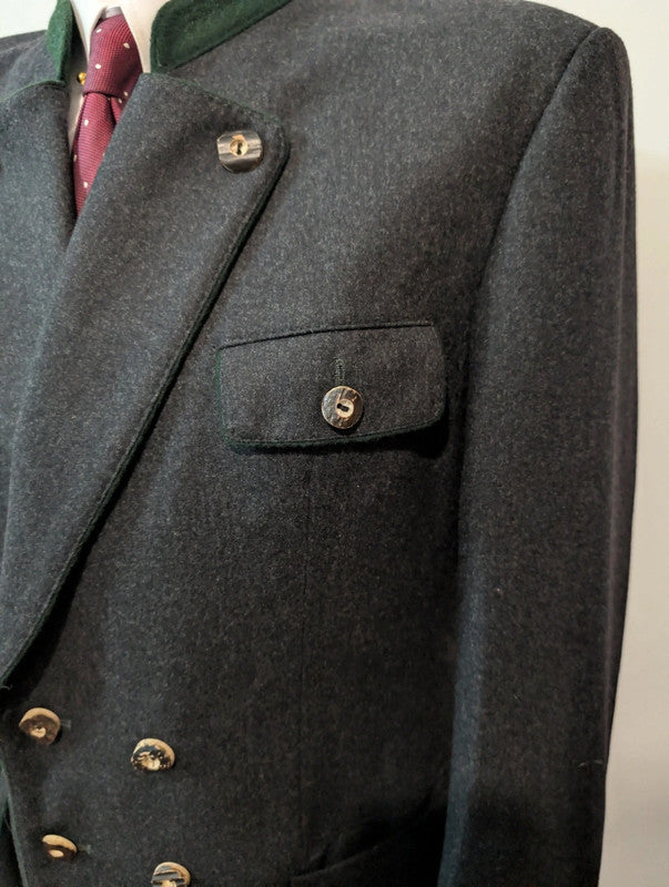 Magnifique costume autrichien en flanelle lourde