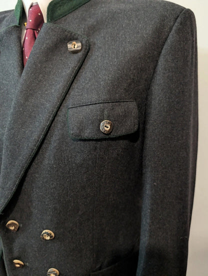 Magnifique costume autrichien en flanelle lourde