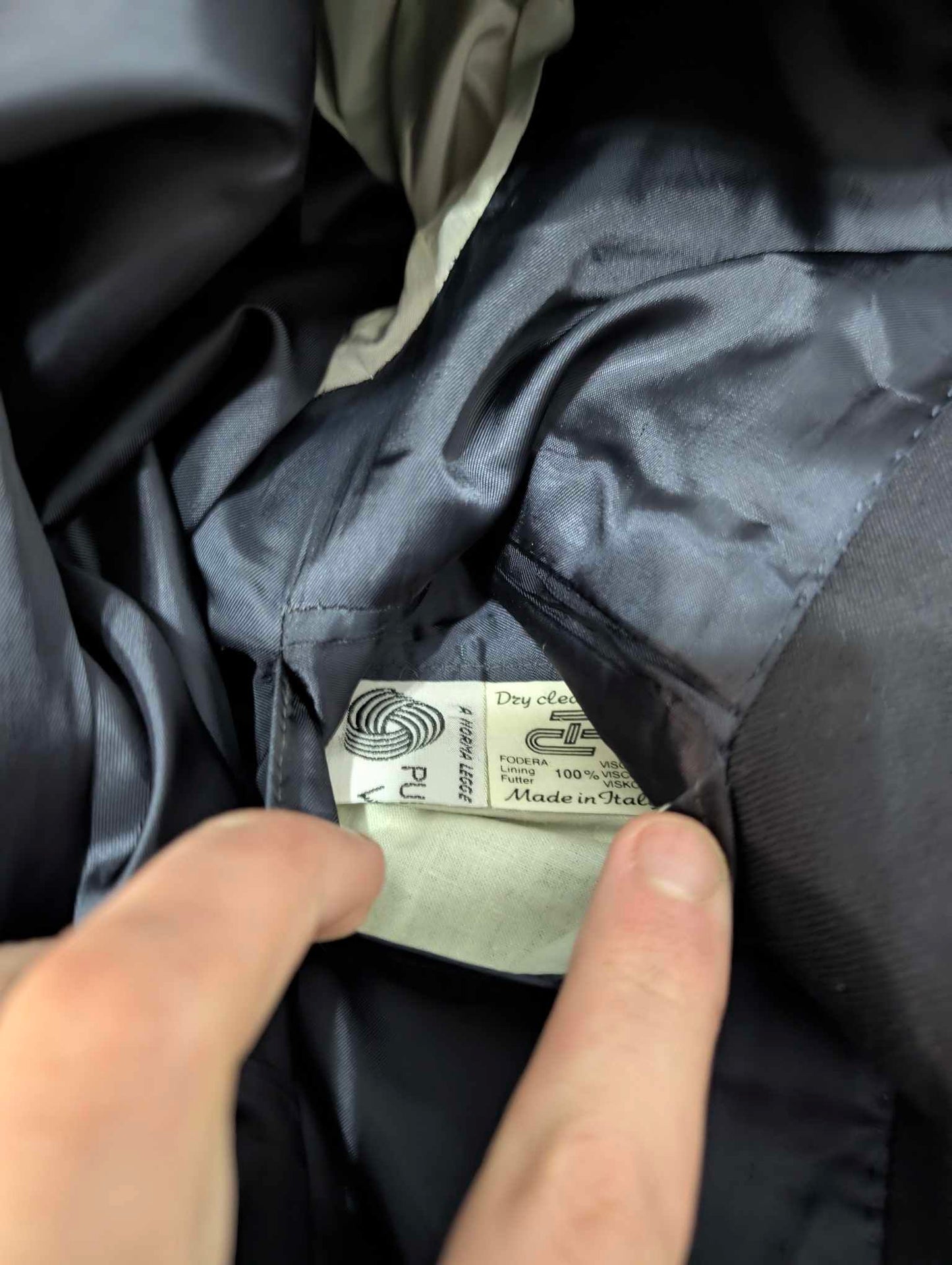 Wunderschöner dreiteiliger marineblauer Wollanzug