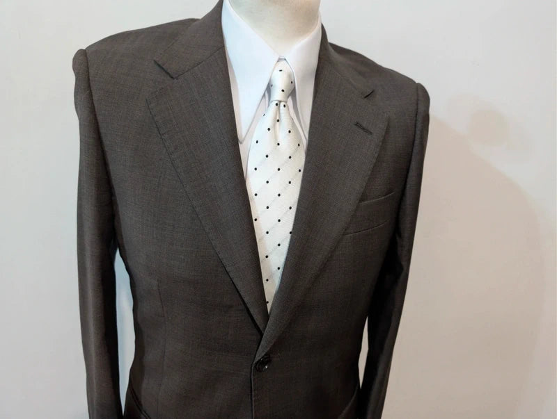 Toller brauner Wollanzug