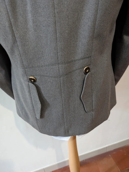 Sensationnel costume gris autrichien en laine