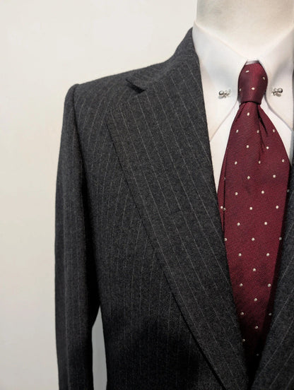 Exceptionnel costume pinstripe en laine