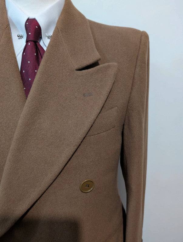 Impressionnant manteau croisé Camel en laine