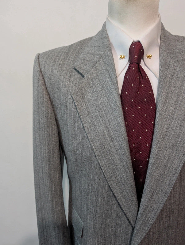 Légendaire costume gris en flanelle de laine