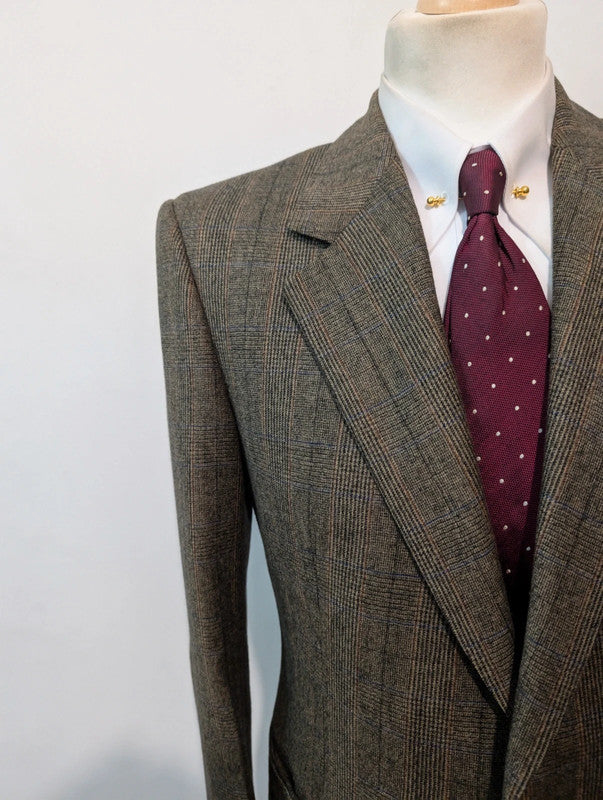 Élégant costume gris kaki en flanelle