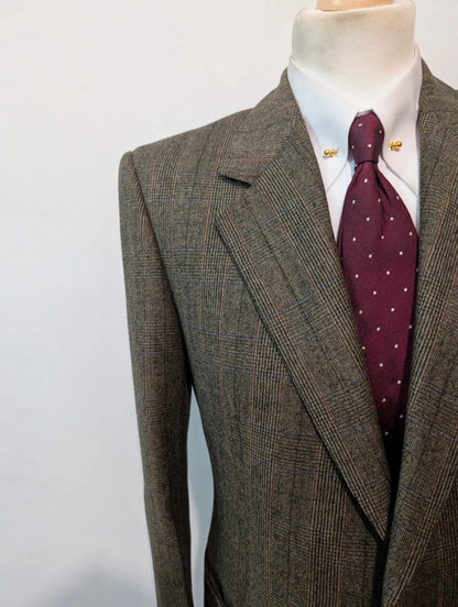 Élégant costume gris kaki en flanelle