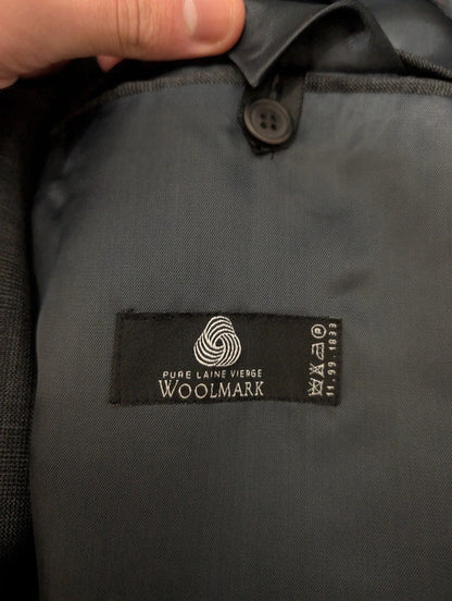 Incredible gray wool double-breasted suit