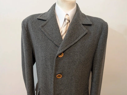 Eleganter grauer Woll-Polocoat