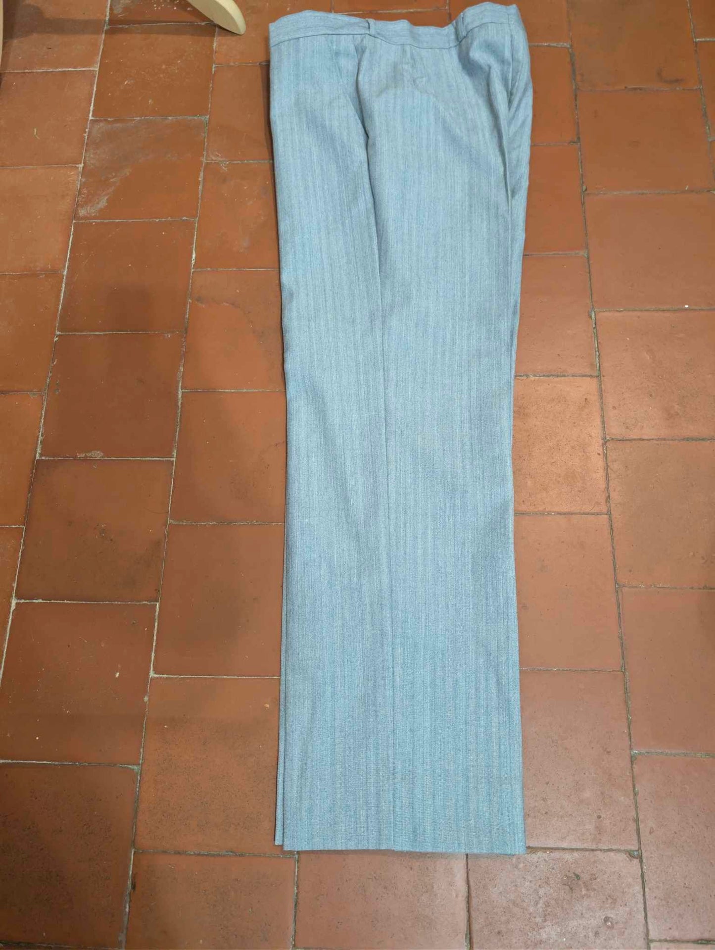 Wunderschöner Nadelstreifenanzug aus Wolle