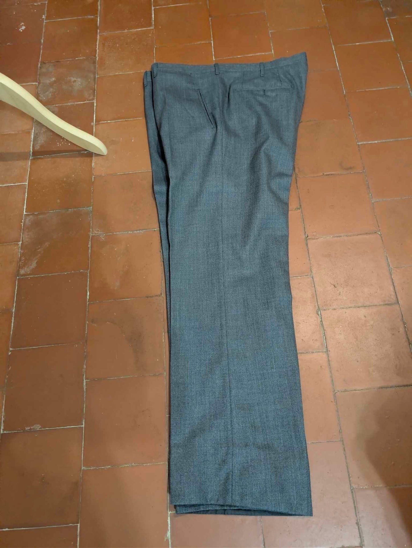 Außergewöhnlicher, zweireihiger grauer Wollanzug