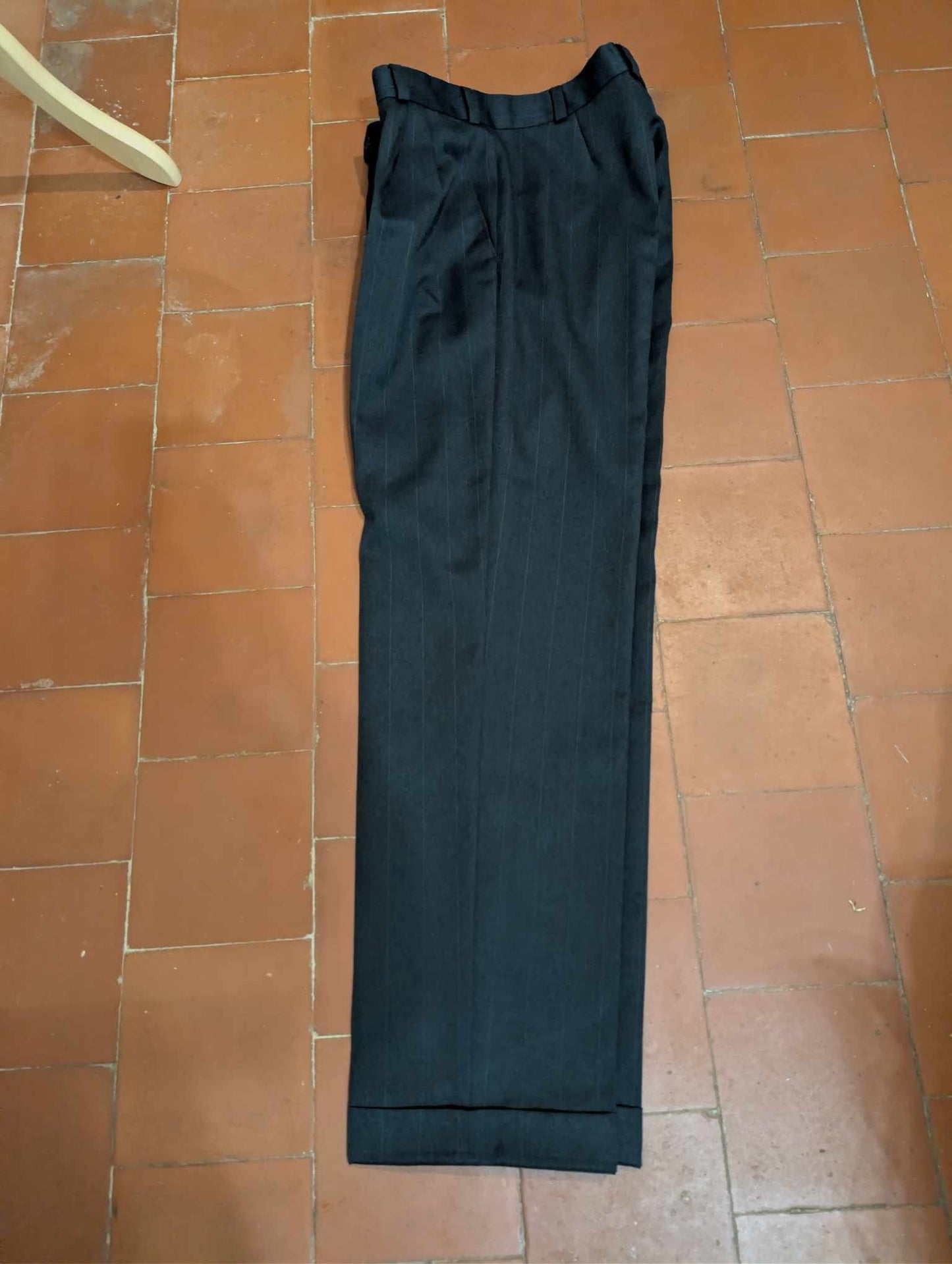 Terrifiant costume croisé pinstripe en laine