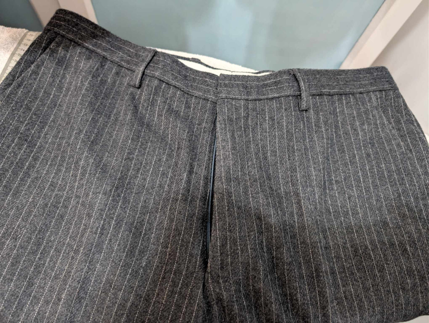 Incroyable costume 3 pièces pinstripe en flanelle lourde