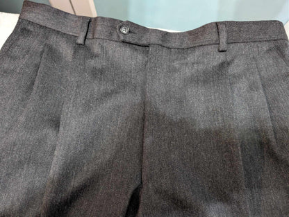 Fabuleux costume 3 pièces de couleur gris en flanelle