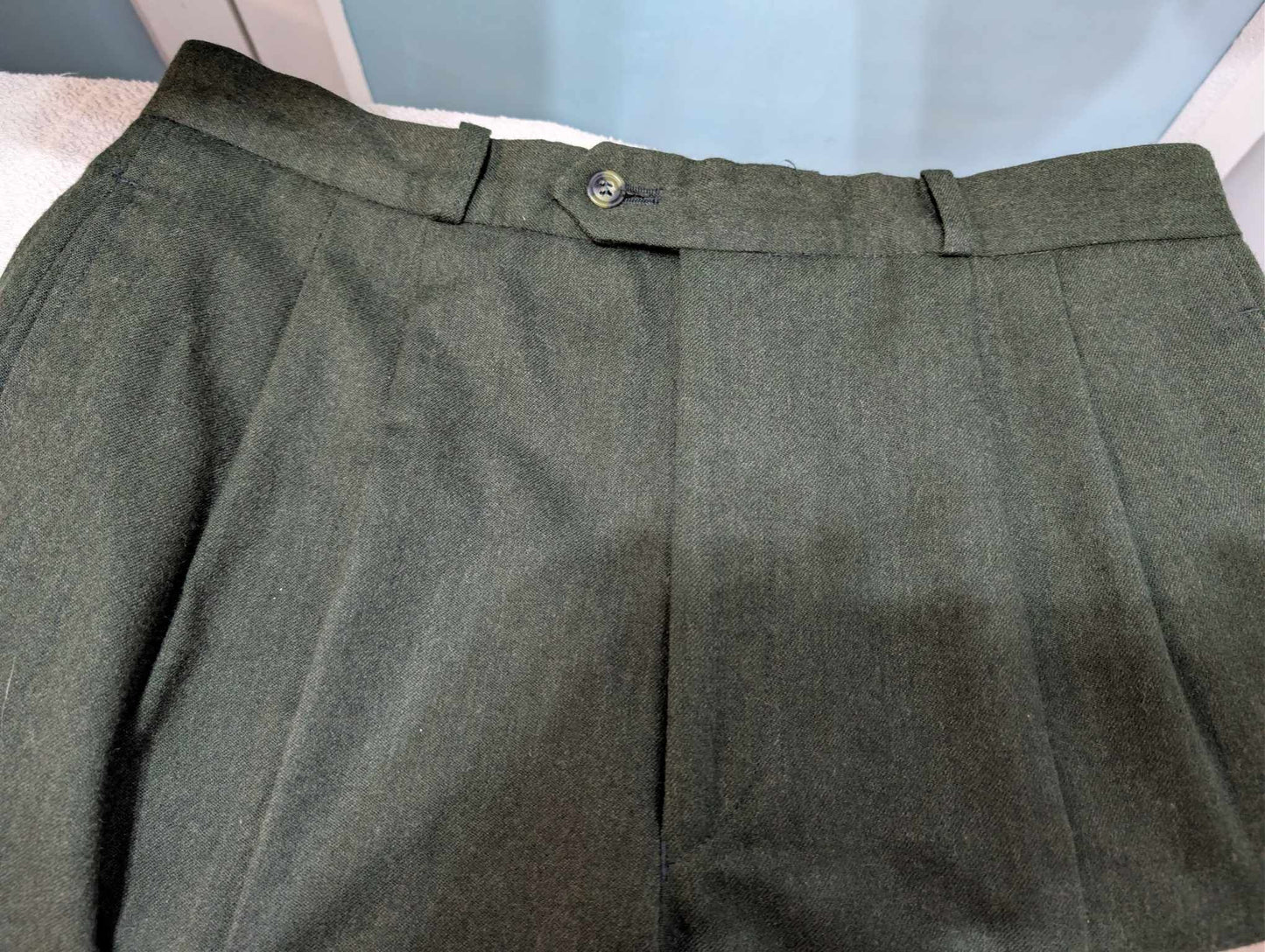 Original costume croisé vert en flanelle