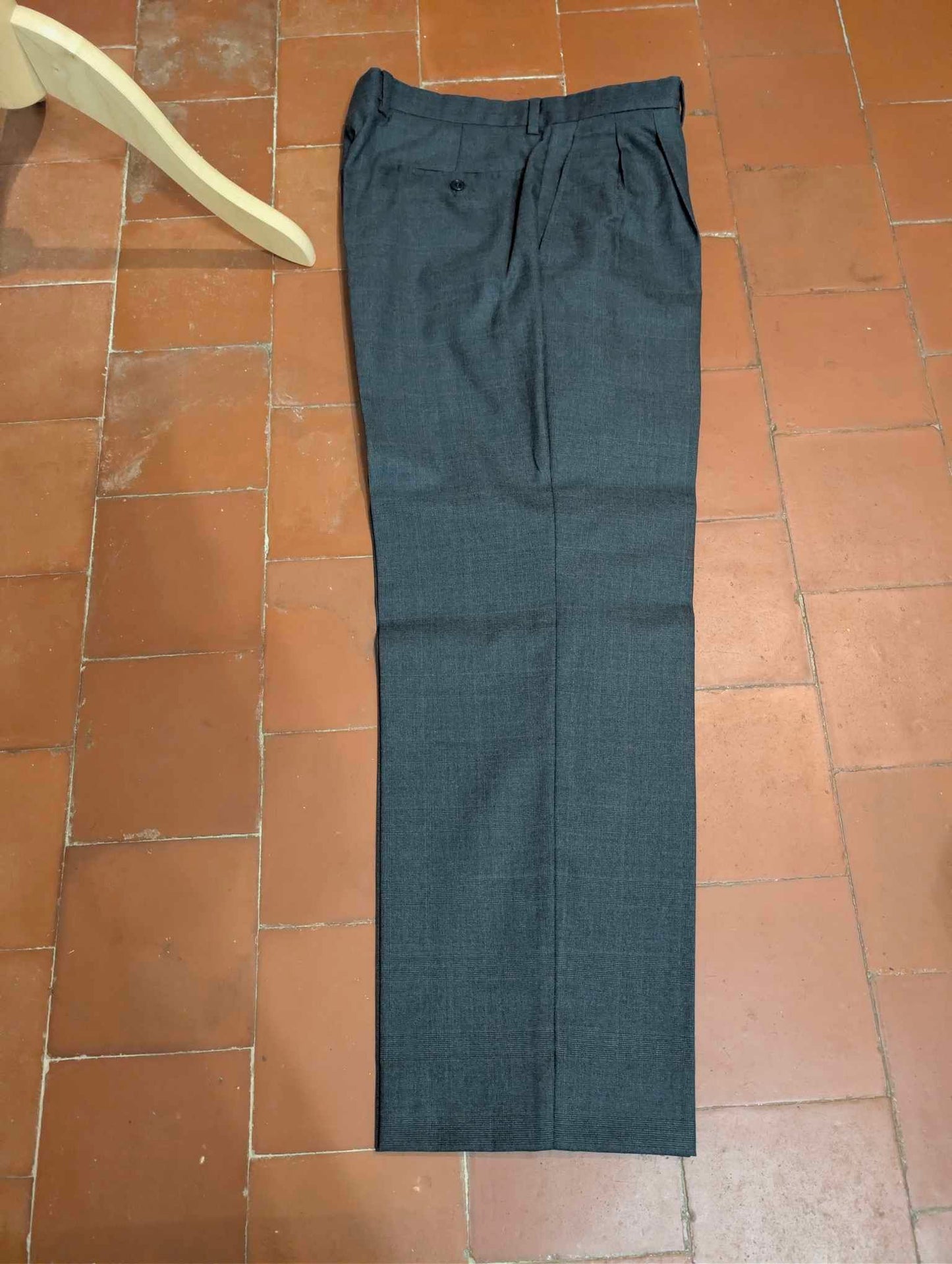 Prächtiger zweireihiger Wollanzug.