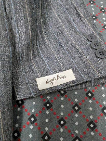 Außergewöhnlicher, zweireihiger Nadelstreifenanzug aus Leinen